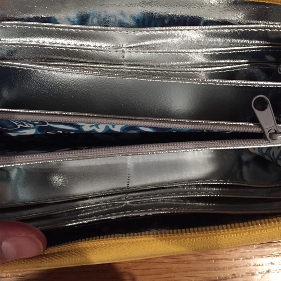 Nine West yellow wallet - Picture 4 of 7